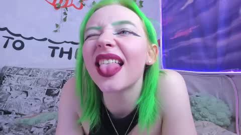 Snapshot of lexy_l0vy chatting on 02.14.25 LexxxY online show from 02.14.25