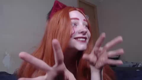 Snapshot of lexy_l0vy chatting on 10.31.25 LexxxY online show from 10.31.25