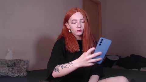 Snapshot of lexy_l0vy chatting on 11.09.25 LexxxY online show from 11.09.25