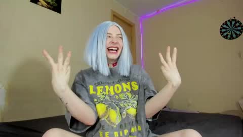 Snapshot of lexy_l0vy chatting on 05.13.26 LexxxY online show from 05.13.26