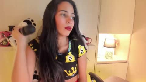L I A  online show from 03.22.26