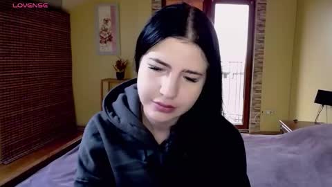 Snapshot of lexyswett chatting on 10.10.25 lexyswett online show from 10.10.25