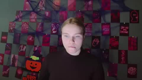 Leyla online show from 10.22.25