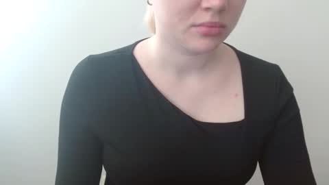 Snapshot of leyla_le chatting on 03.04.26 Leyla online show from 03.04.26