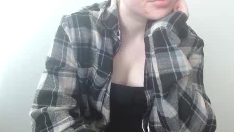 Snapshot of leyla_le chatting on 03.21.26 Leyla online show from 03.21.26