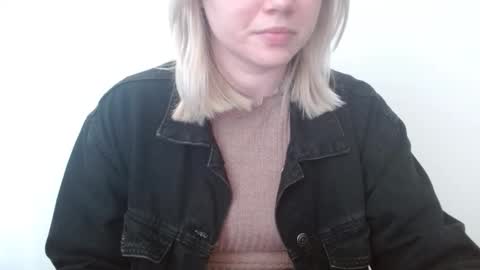 Snapshot of leyla_le chatting on 04.03.26 Leyla online show from 04.03.26