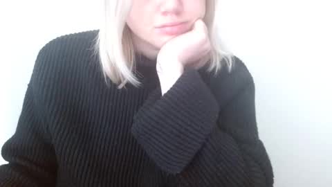 Snapshot of leyla_le chatting on 04.11.26 Leyla online show from 04.11.26