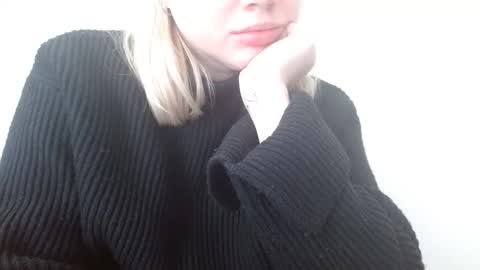 Snapshot of leyla_le chatting on 04.11.26 Leyla online show from 04.11.26