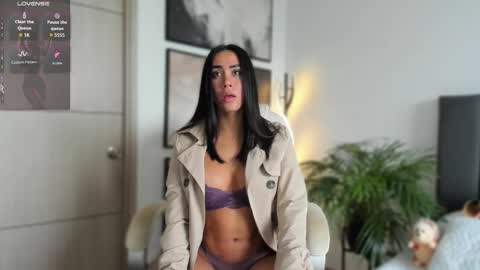 INSTA leylasteel model         online show from 10.16.25