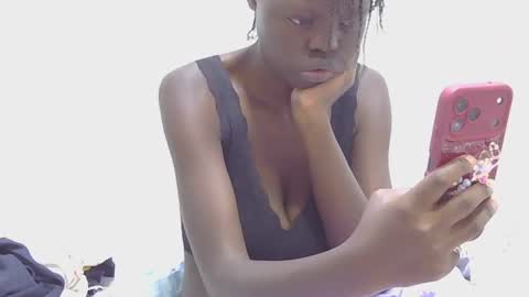 Snapshot of leylani69 chatting on 07.13.26 laylani69 online show from 07.13.26