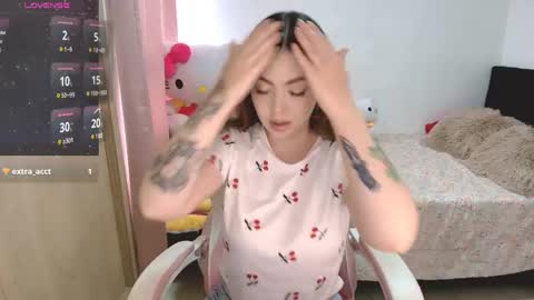 Leyla  online show from 04.30.26