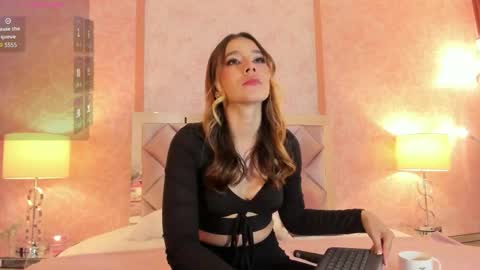 LEZY online show from 11.18.25