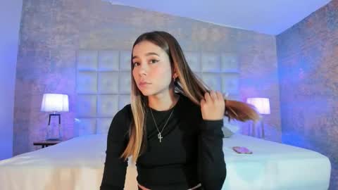 LEZY online show from 11.24.25