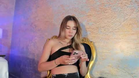 LEZY online show from 12.03.25