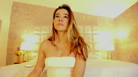 Snapshot of lezy_ chatting on 02.12.26 LEZY online show from 02.12.26