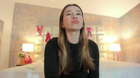 Snapshot of lezy_ chatting on 02.16.26 LEZY online show from 02.16.26