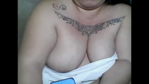 Snapshot of lhiannash33 chatting on 11.27.25 lhiannash33 online show from 11.27.25