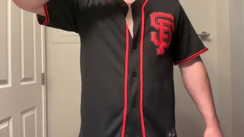 Snapshot of lhotboyl chatting on 10.21.25 lhotboyl online show from 10.21.25