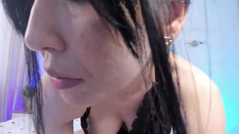 Snapshot of li_baby chatting on 02.25.26 Shaya MILKY BOOBS online show from 02.25.26