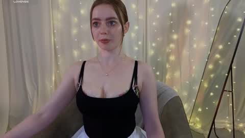 Snapshot of li_j chatting on 01.09.26 Linda my FANSLY red fury online show from 01.09.26