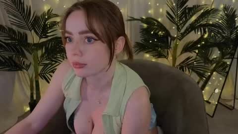 Snapshot of li_j chatting on 05.15.26 Linda my FANSLY red fury online show from 05.15.26