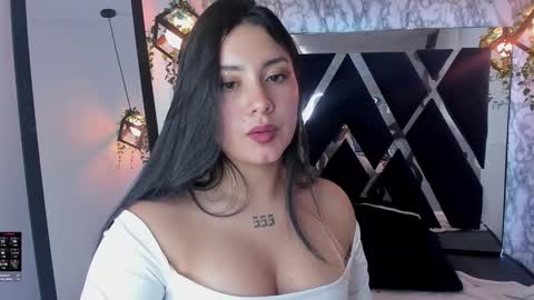 Lia  online show from 12.31.24