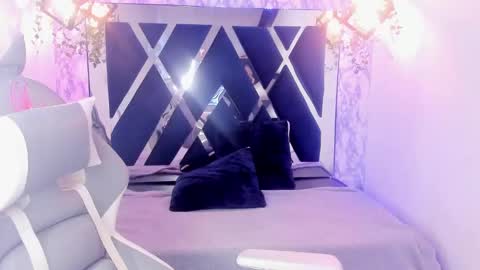 Lia  online show from 01.26.25