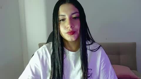 Snapshot of lia_14_ chatting on 04.25.26 Lia online show from 04.25.26