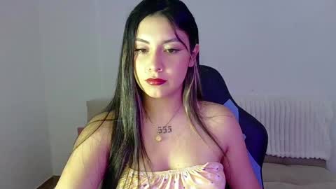 Snapshot of lia_14_ chatting on 05.05.26 Lia online show from 05.05.26