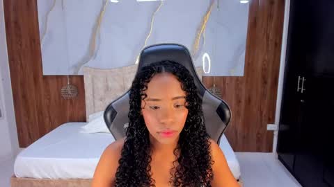 Snapshot of lia_16_ chatting on 05.25.26 lia_16_ online show from 05.25.26