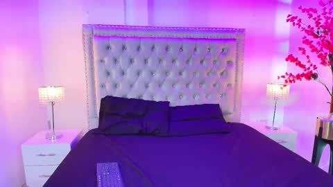 Lia  online show from 10.09.25