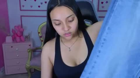 Snapshot of lia_harper_t chatting on 05.15.26 lia_harper_t online show from 05.15.26