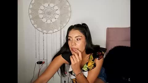 Lia online show from 11.14.25