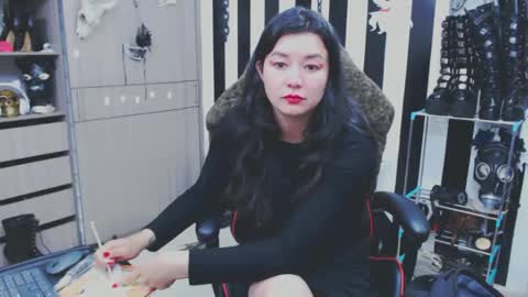 . online show from 01.11.25