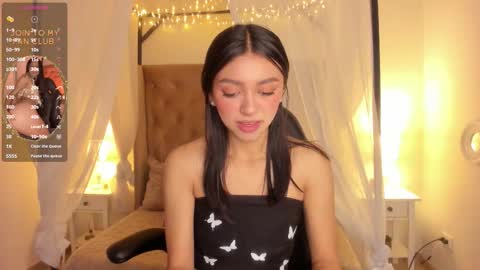 Snapshot of lia_jhosson_ chatting on 09.19.25 Lia online show from 09.19.25