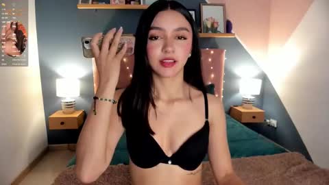 Snapshot of lia_jhosson_ chatting on 09.22.25 Lia online show from 09.22.25