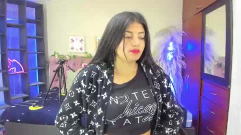 lia online show from 02.21.25