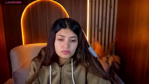 Snapshot of lia_queen_tx chatting on 05.21.26 Online 1400 - 2100 online show from 05.21.26