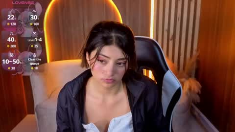 Snapshot of lia_queen_tx chatting on 05.23.26 Online 1400 - 2100 online show from 05.23.26
