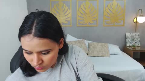 Snapshot of lia_sexx19 chatting on 01.15.25 Lia  online show from 01.15.25