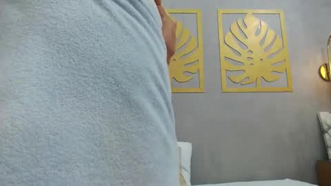 Snapshot of lia_sexx19 chatting on 01.15.25 Lia  online show from 01.15.25