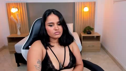 Snapshot of lia_sexx19 chatting on 01.23.25 Lia  online show from 01.23.25