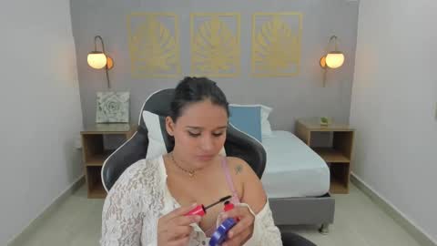 Snapshot of lia_sexx19 chatting on 03.07.25 Lia  online show from 03.07.25