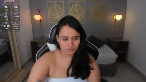 Snapshot of lia_sexx19 chatting on 10.14.25 Lia  online show from 10.14.25
