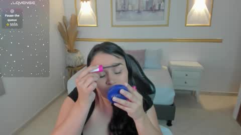 Snapshot of lia_sexx19 chatting on 10.23.25 Lia  online show from 10.23.25