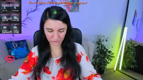 Snapshot of lia_sunset chatting on 10.08.25 Lia online show from 10.08.25