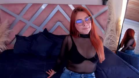 Snapshot of lia_velvet__ chatting on 03.02.26 Lia online show from 03.02.26