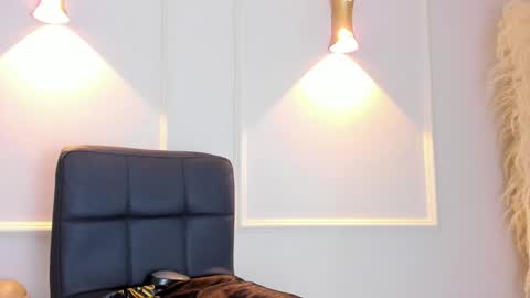 Snapshot of lia_walton__ chatting on 01.24.25 liz walton online show from 01.24.25