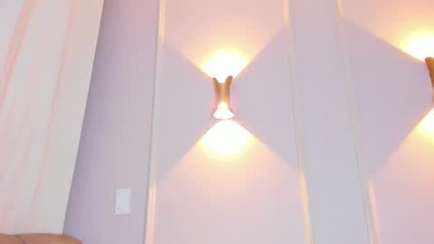 Snapshot of lia_walton__ chatting on 02.28.25 liz walton online show from 02.28.25