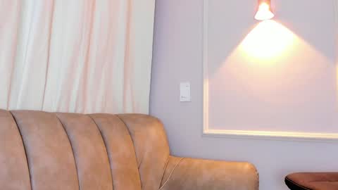 Snapshot of lia_walton__ chatting on 09.10.25 liz walton online show from 09.10.25